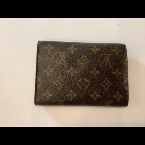 Louis Vuitton Wallet - Picture 3 of 7